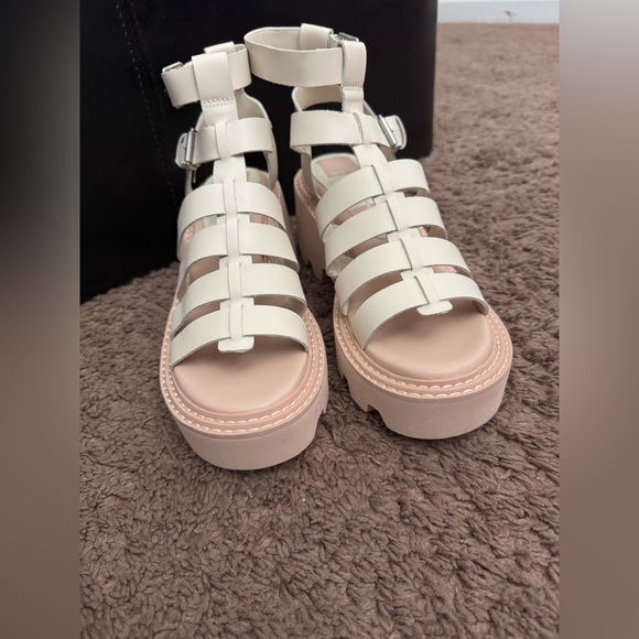 Dolce Vita Galore Buckle Heel Gladiator Ivory Sandals Shoes Cream 9 NEW - Picture 3 of 9